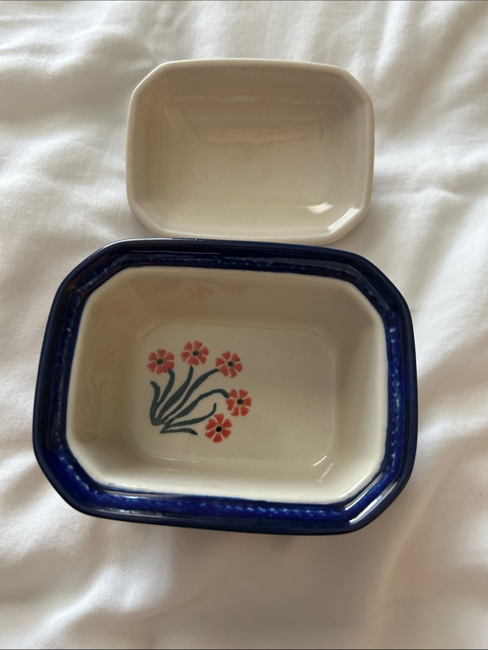 Polish Pottery Hand-Painted Floral Ceramic Trinket Dish with Blue Trim - Picture 5 of 6